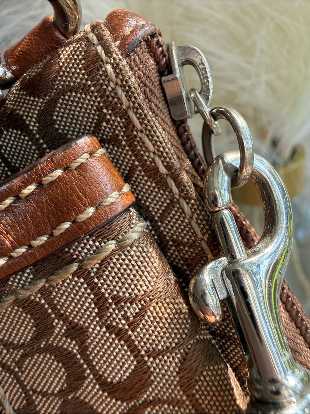 Vintage coach buckle wristlet - Picture 4 of 7